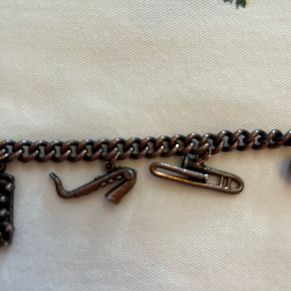 Vintage musical instruments charm bracelet. - Picture 14 of 16